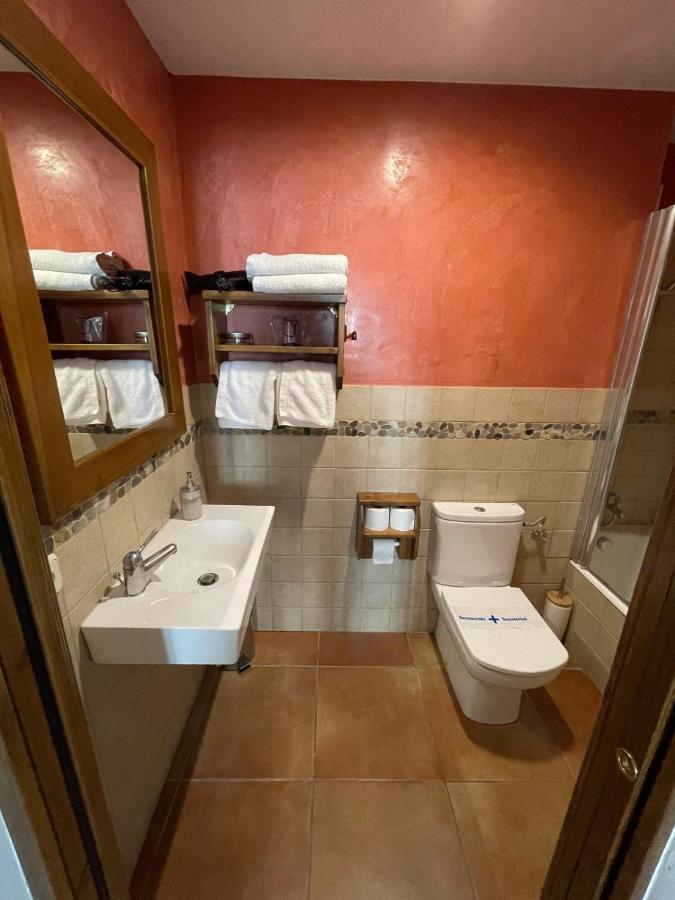 Fonda Mitja Otel Torroella de Montgrí Dış mekan fotoğraf