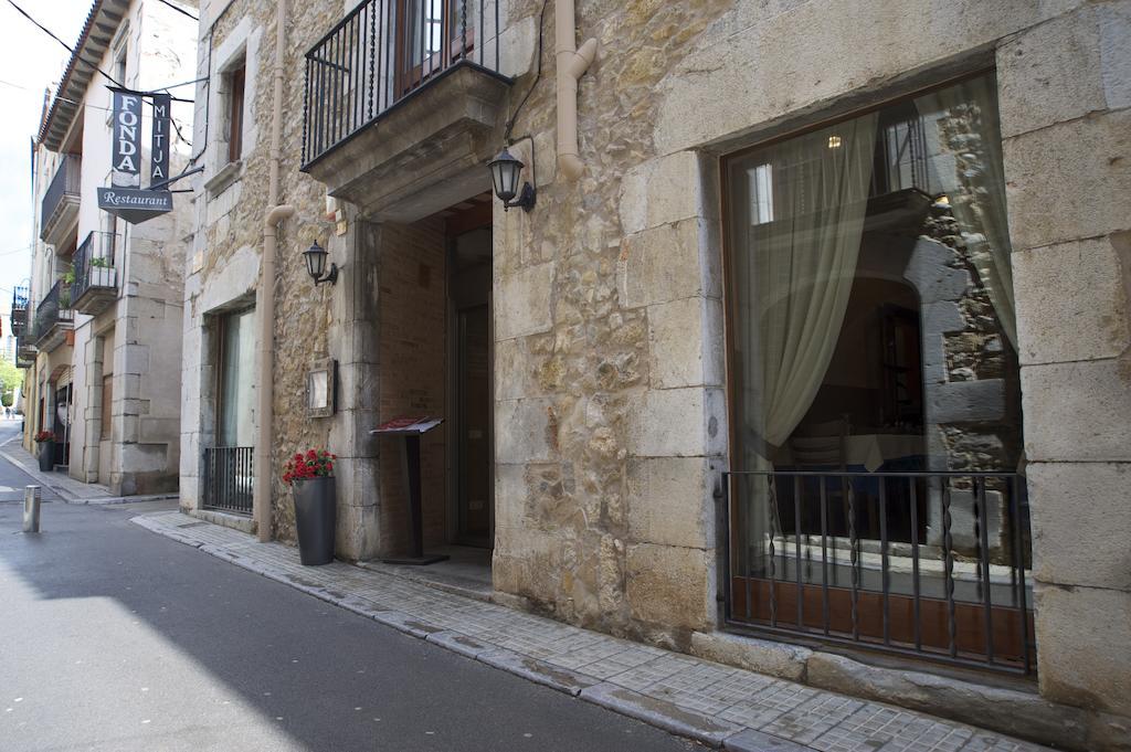 Fonda Mitja Otel Torroella de Montgrí Dış mekan fotoğraf