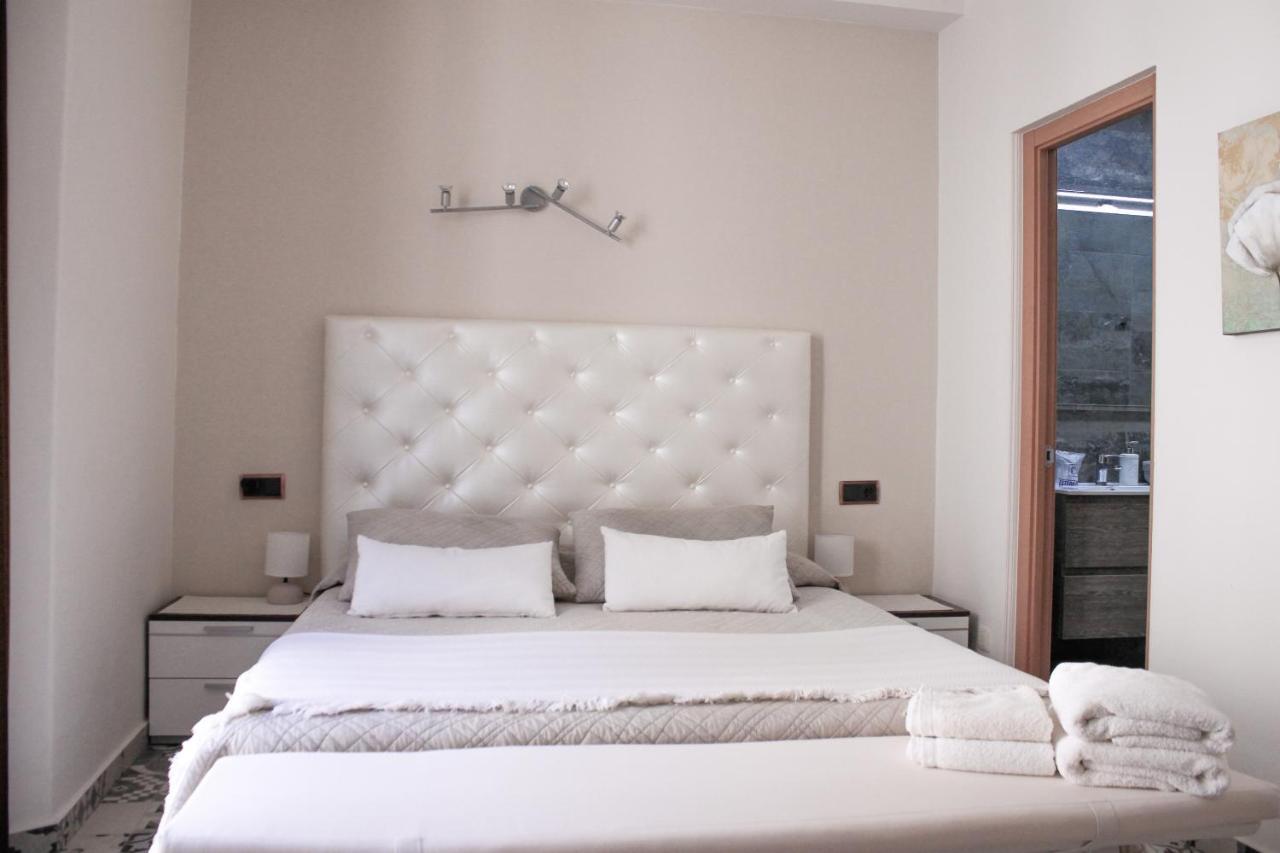 Fonda Mitja Otel Torroella de Montgrí Dış mekan fotoğraf